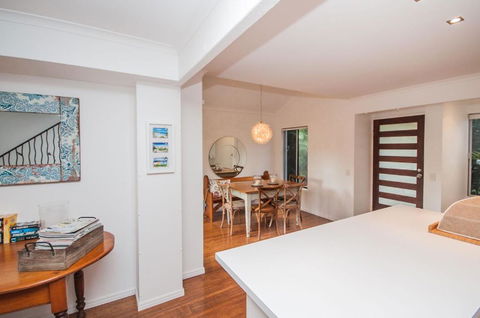 Barbados Noosa - Accommodation Ballina 1