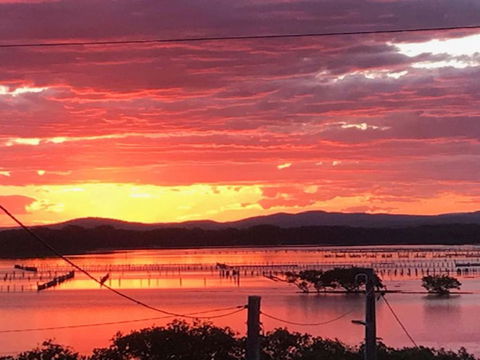 Island View 4 Opposite Wallis Lake! - Accommodation Ballina 5