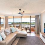 Island View 4 Opposite Wallis Lake! - Accommodation Ballina 0