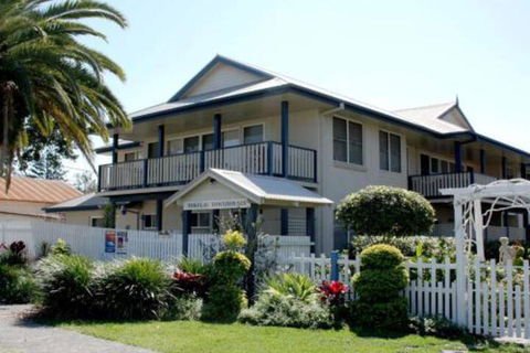 Tokelau 2 Tuncurry Townhouse - Accommodation Ballina 0