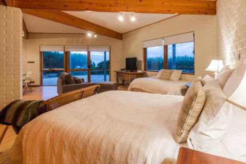 Yallingups Best Located Beach House - Accommodation Ballina 7