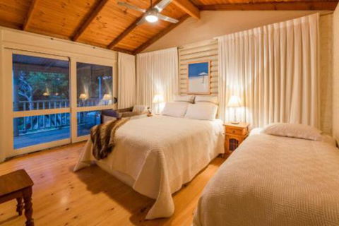 Yallingups Best Located Beach House - Accommodation Ballina 3