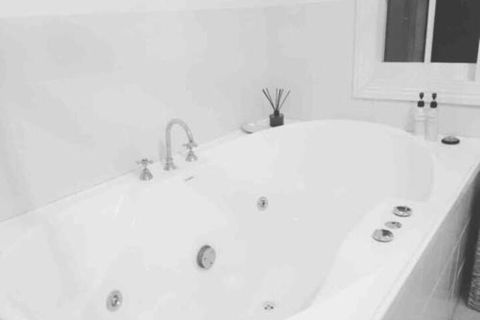 Eumundi Stay ( & Double Person Spa Bath) - Accommodation Ballina 4