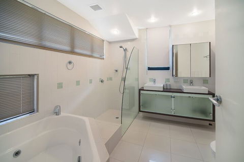 Peregian On The Beach Unit 3 - Accommodation Ballina 6