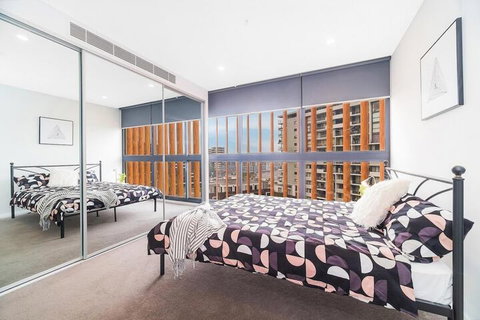 Magdalene Wolli Crk 7.02 - Accommodation Ballina 7