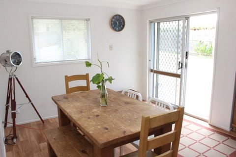 Coolum Classic Beach Shack Pet Friendly - Accommodation Ballina 2