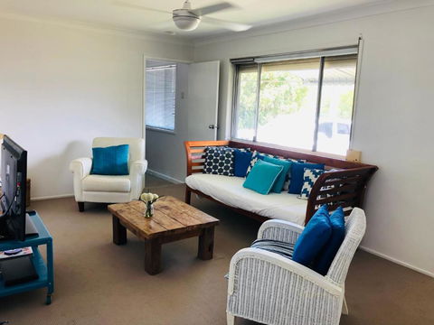 Coolum Classic Beach Shack Pet Friendly - Accommodation Ballina 3