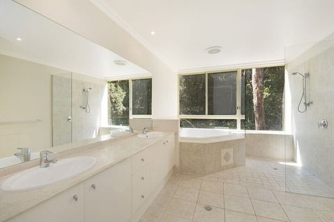 Prestigious House In Little Cove - Accommodation Ballina 3