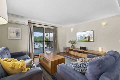 Sundance Pet Friendly Beach House In Peregian! 59 Lorikeet Drive - Accommodation Ballina 2