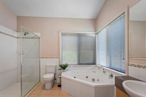 DRIFTWOOD VILLA Free Wifi Walk To Beach - Accommodation Ballina 3