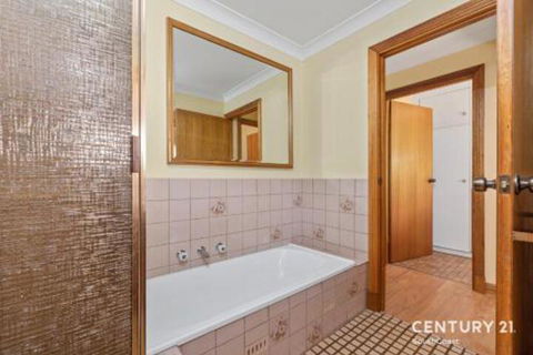 Reef & Vines Port Noarlunga - Accommodation Ballina 5