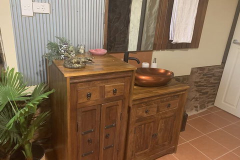 Di's Dugouts - Accommodation Ballina 6