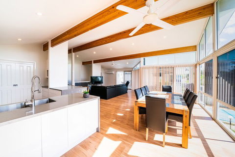 Beachfront Escape - Accommodation Ballina 2