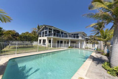 Beachfront Escape - Accommodation Ballina 0