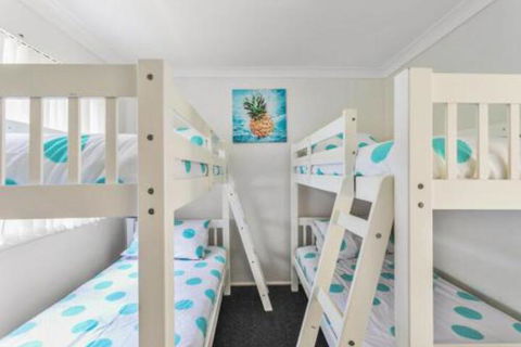 MOLLYMOOK BEACH COTTAGE - Accommodation Ballina 2