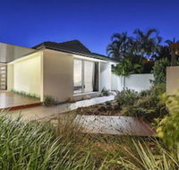 Just in Paradise Waterfront 5 Bedroom Deluxe House Central Broadbeach Location - Accommodation Ballina