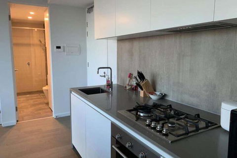 Avant Garde Living In The Heart Of The City - Accommodation Ballina 3