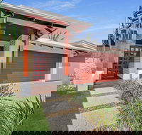 Adelong - Accommodation Ballina