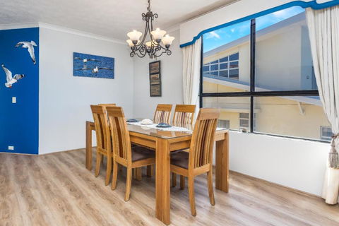 Sunset Sails Redcliffe - Accommodation Ballina 5