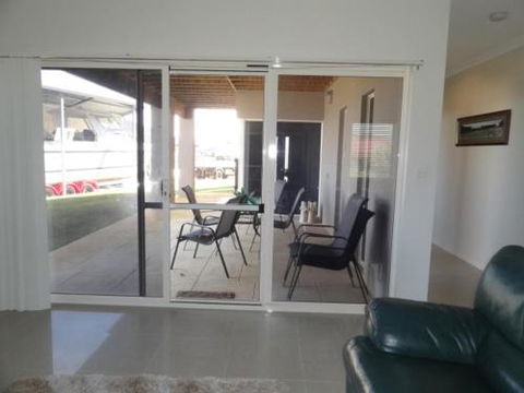 Acaciabnb - Accommodation Ballina 3