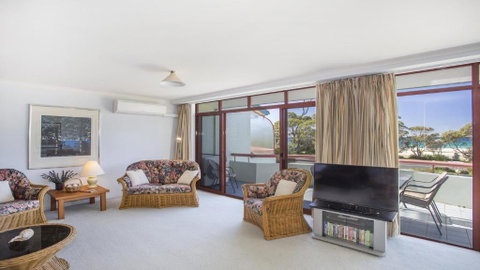Fathoms 17 Mollymook ALL LINEN PROVIDED - Accommodation Ballina 3