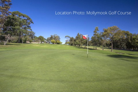 2 / 81 Clyde St. Villa De Golf At Mollymook - Accommodation Ballina 5