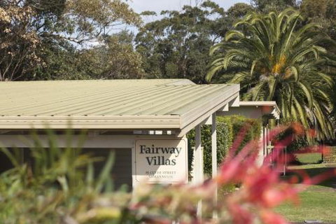 2 / 81 Clyde St. Villa De Golf At Mollymook - Accommodation Ballina 1