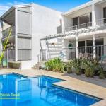 Beach Views & Breezes Sunshine Beach - Accommodation Ballina 0