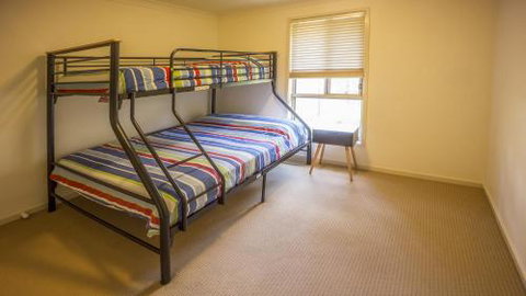 Atlantis On Lake Conjola Sandra St. 1 Lake Conjola - Accommodation Ballina 4