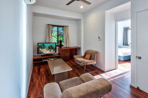 Uisce Luxury Holiday House With Jacuzzi Pool Table Cinema Premium Foxtel & Two Buggies - Accommodation Ballina 4