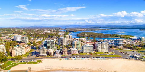 26 Wallis View - Opposite The Lake - 3 Bedroom Apartment - Sleeps 8 - Accommodation Ballina 5