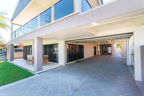 Magical Holiday Home Welsby Pde Bongaree - Accommodation Ballina 2