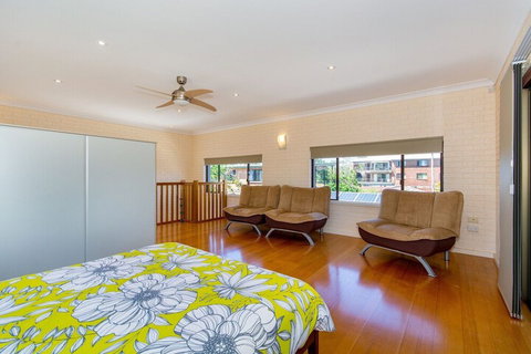 Magical Holiday Home Welsby Pde Bongaree - Accommodation Ballina 6