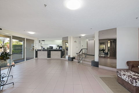 Burleigh Esplanade Apartments - Accommodation Ballina 6