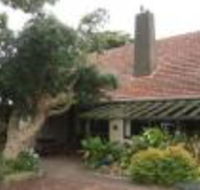 COLWYN HOUSE  STABLE COTTAGE B B - Accommodation Ballina