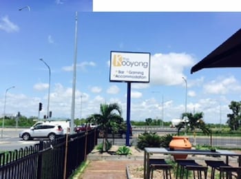 Kooyong Hotel - Accommodation Ballina 0