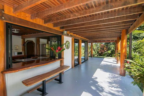 Daintree Manor Bed & Breakfast - Accommodation Ballina 1