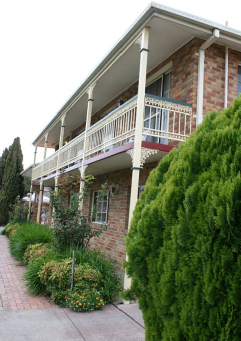 Grand Manor Motor Inn - Queanbeyan - Accommodation Ballina 1
