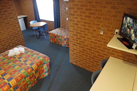 MAS Country Colonial Motor Inn - Accommodation Ballina 1