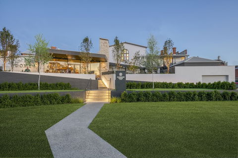 Farmers Home Hotel - Accommodation Ballina 1