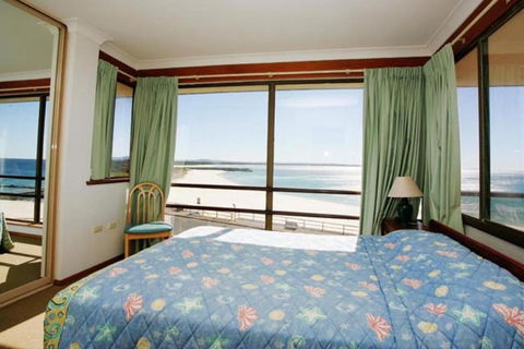 El Sandi Unit 10 14 18 North Street - Accommodation Ballina 5