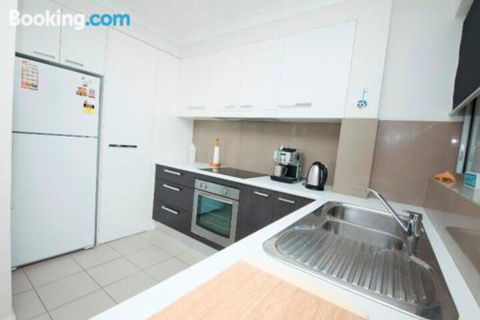 El Sandi Unit 11 14 18 North Street - Accommodation Ballina 5