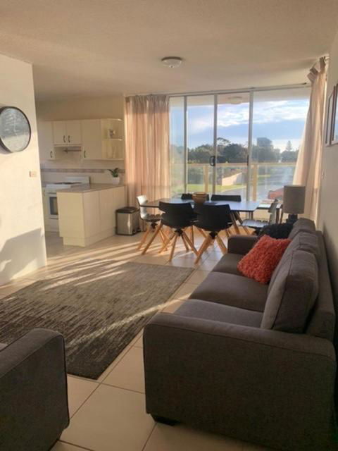 Ebbtide Unit 5 / 2 6 North Street - Accommodation Ballina 1