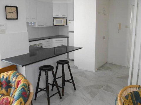 El Sandi Unit 12 14 18 North Street - Accommodation Ballina 2