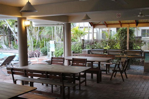 Noosaville Resort Living On Noosa River Gympie Terrace - Accommodation Ballina 2
