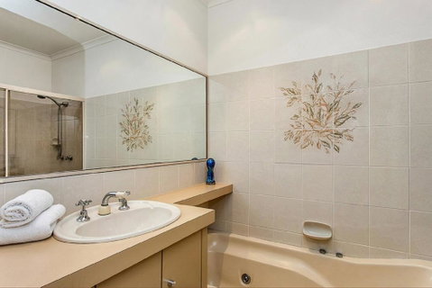 Fiesta Palms 6 Central Byron Bay - Accommodation Ballina 1