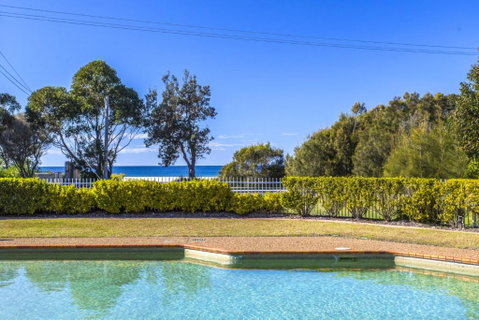 Fathoms 8 Mollymook - Accommodation Ballina 1