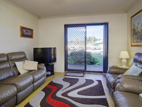 Seabreeze 6 Opposite Bowling Club - Accommodation Ballina 5
