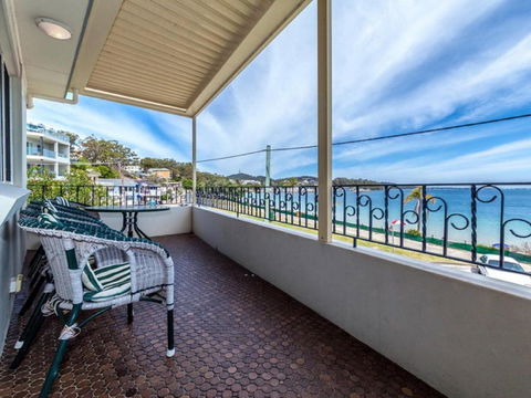 3 Sunset 11 Victoria Parade Stunning Unit Right Across From The Water - Accommodation Ballina 3