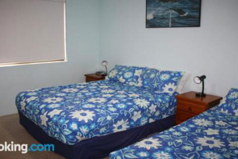 Braemar 7 On The Lake! - Accommodation Ballina 1